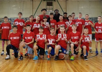 Гравці "Прометея" провели майстер-клас для юних баскетболістів